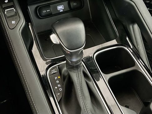 Used 2022 Kia Telluride SX w/ SX Prestige Package AWD/4WD image 17