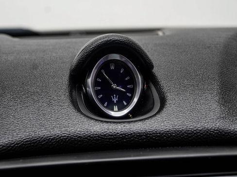 Used 2019 Maserati Ghibli S Q4 AWD/4WD image 28