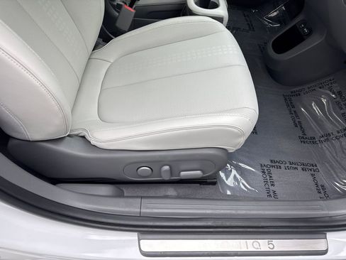 Used 2023 Hyundai Ioniq 5 Limited image 42