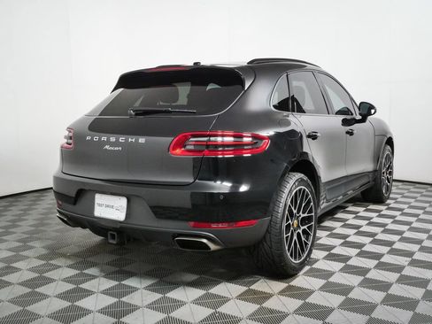 Used 2018 Porsche Macan AWD/4WD image 32