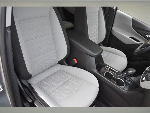 Used 2023 Chevrolet Equinox LT w/ Driver Convenience Package image 28