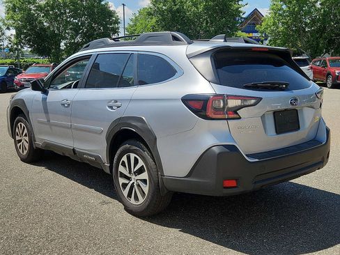 Certified 2025 Subaru Outback Premium AWD/4WD image 4