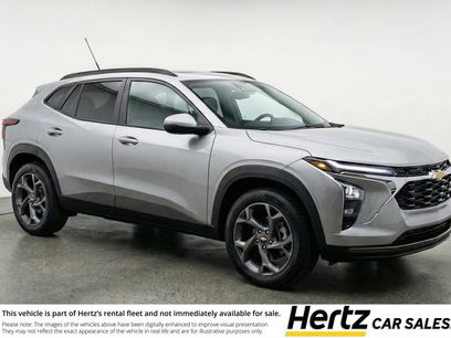 Used 2025 Chevrolet Trax LT