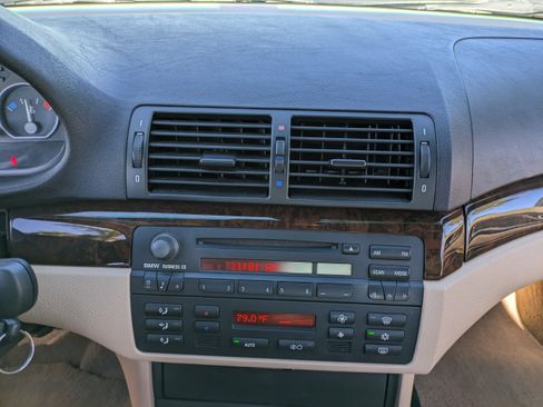 Used 2005 BMW 330Ci Convertible image 20