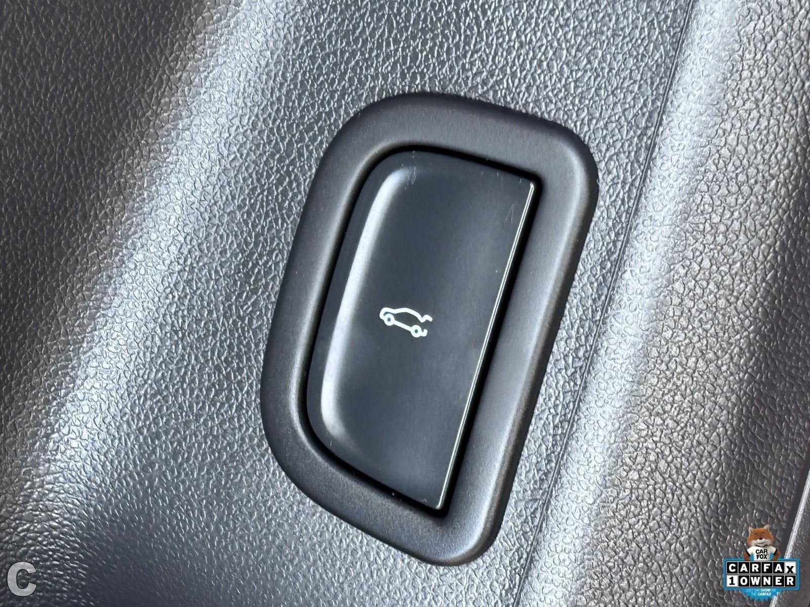 Used 2026 Chevrolet Traverse LT w/ Midnight/Sport Edition FWD image 32
