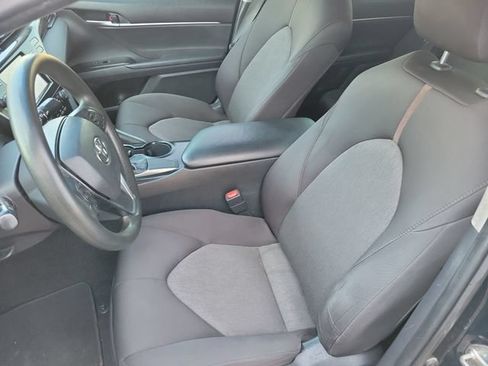 Used 2019 Toyota Camry LE FWD image 9