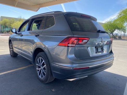 Used 2020 Volkswagen Tiguan SE FWD image 2