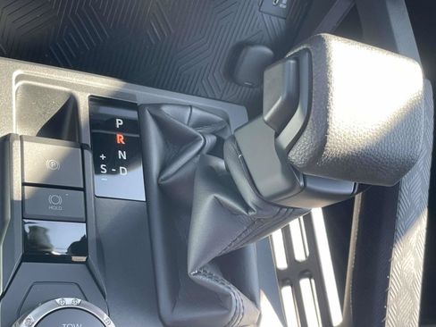 Used 2025 Toyota 4Runner SR5 RWD image 19