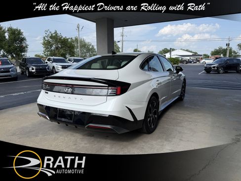 Used 2025 Hyundai Sonata SEL FWD image 9