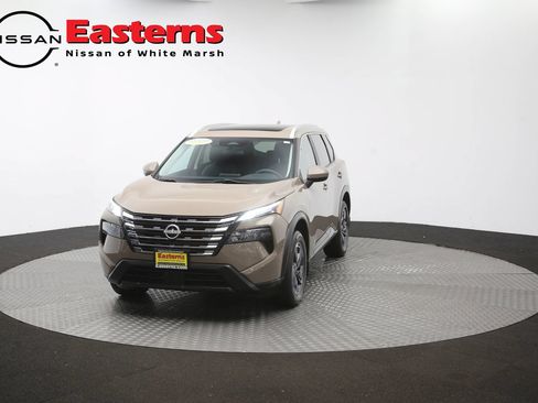Used 2024 Nissan Rogue SV w/ SV Premium Package FWD image 53