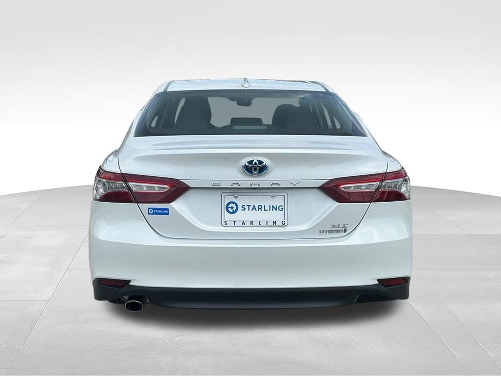 Used 2020 Toyota Camry XLE FWD image 9