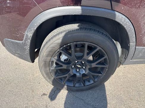 Used 2021 Chevrolet Trax LT w/ Premium Seat Package image 12