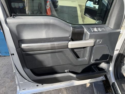 Used 2019 Ford F150 Platinum image 13