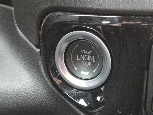 Certified 2025 GMC Sierra 1500 Elevation image 13