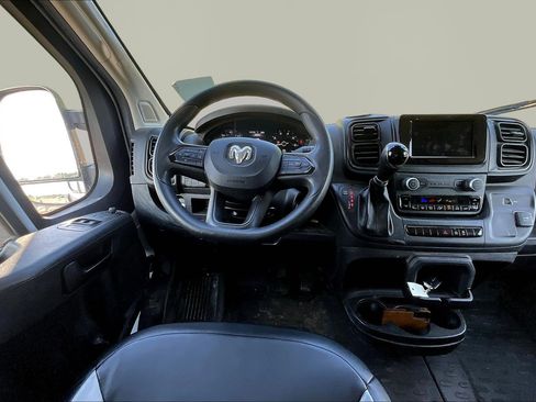 Used 2023 RAM ProMaster 2500 w/ Driver Convenience Group FWD image 8