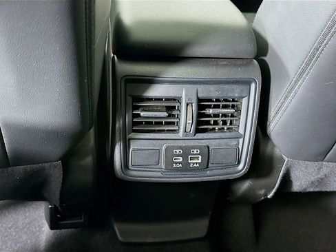 Certified 2025 Subaru Forester Premium AWD/4WD image 28