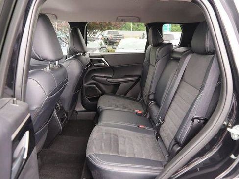 Used 2024 Mitsubishi Outlander SE Black Edition FWD image 10