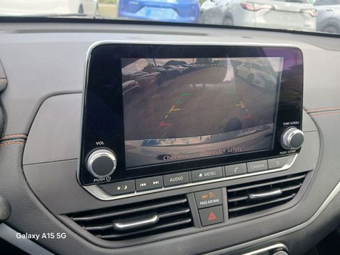 Used 2021 Nissan Altima 2.5 SR FWD image 32