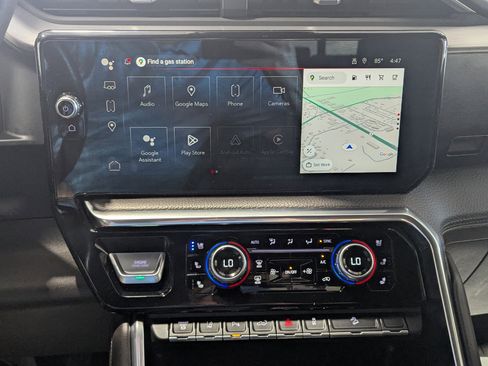 Used 2024 GMC Sierra 3500 Denali w/ Denali Reserve Package image 19