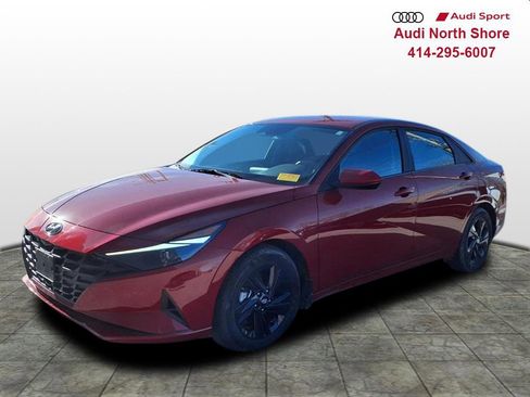 Used 2022 Hyundai Elantra SEL image 3