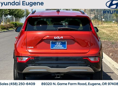 Used 2023 Kia Niro Wind w/ Wind Preserve Package FWD image 4