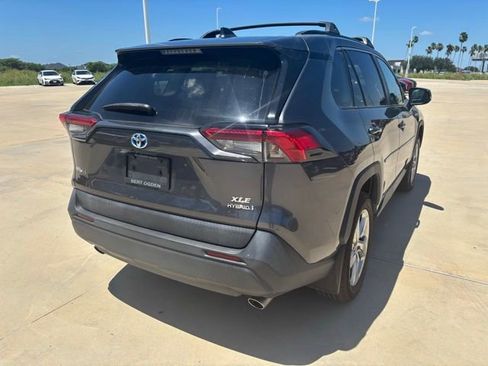 Used 2021 Toyota RAV4 XLE Premium AWD/4WD image 6