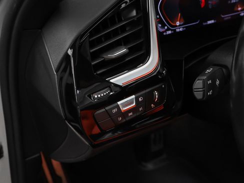 Used 2022 BMW Z4 M40i w/ Premium Package image 41