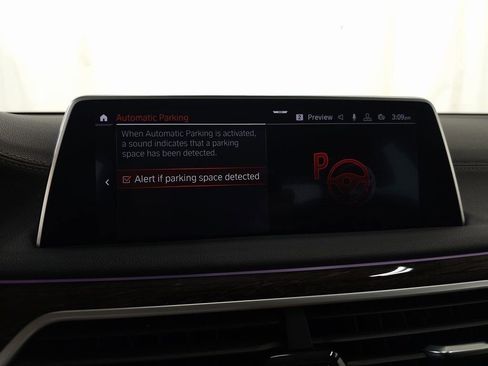 Used 2020 BMW 750i xDrive image 31