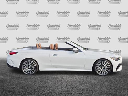 Used 2026 Mercedes-Benz CLE 450 4MATIC Cabriolet image 11