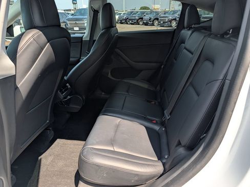 Used 2022 Tesla Model Y Performance AWD/4WD image 15