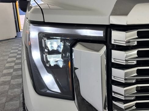 Used 2024 GMC Sierra 3500 Denali w/ Denali Reserve Package AWD/4WD image 51