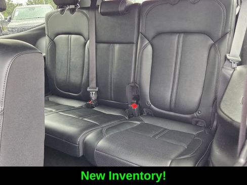 Certified 2024 Jeep Wagoneer Series II w/ Premium Group I AWD/4WD image 12