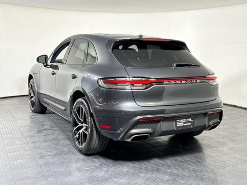 Certified 2025 Porsche Macan AWD/4WD image 3
