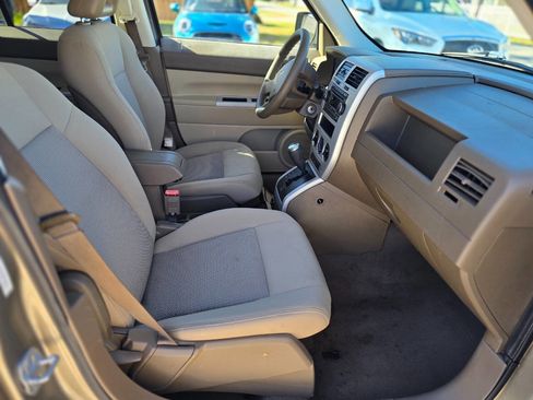 Used 2008 Jeep Patriot Sport image 2