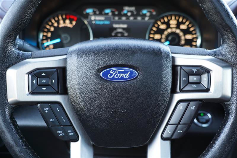 Used 2015 Ford F150 Platinum w/ Equipment Group 701A Luxury AWD/4WD image 48