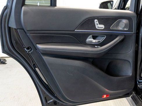 Used 2024 Mercedes-Benz GLS 450 4MATIC image 19