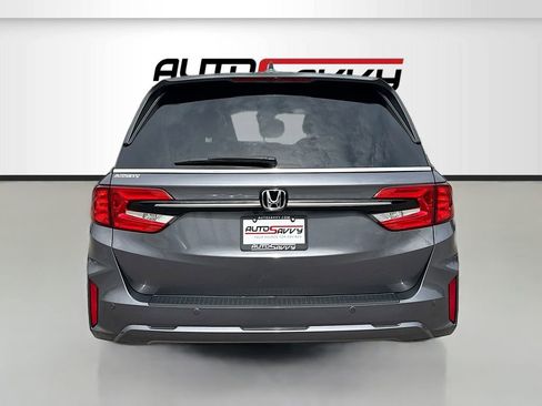 Used 2025 Honda Odyssey Touring image 6