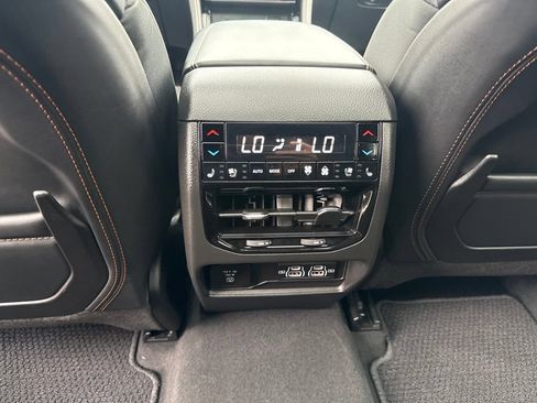Certified 2024 Jeep Grand Cherokee Summit AWD/4WD image 24