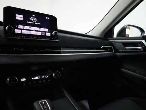 Used 2022 Mitsubishi Outlander ES image 15