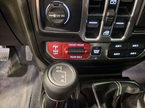 Used 2018 Jeep Wrangler Unlimited Rubicon image 17