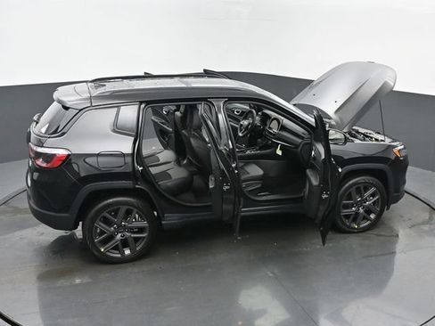 New 2026 Jeep Compass Latitude w/ Sun and Sound Group AWD/4WD image 65