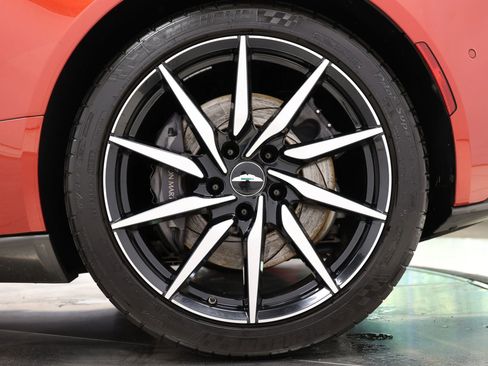Used 2018 Aston Martin DB11 V12 RWD image 89