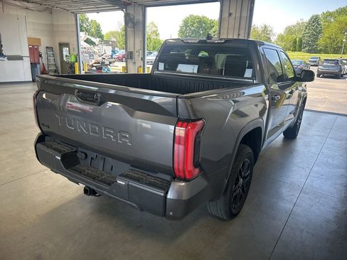 Used 2024 Toyota Tundra Limited AWD/4WD image 7