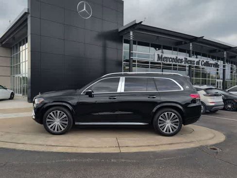 Used 2023 Mercedes-Benz Maybach GLS 600 4MATIC image 3
