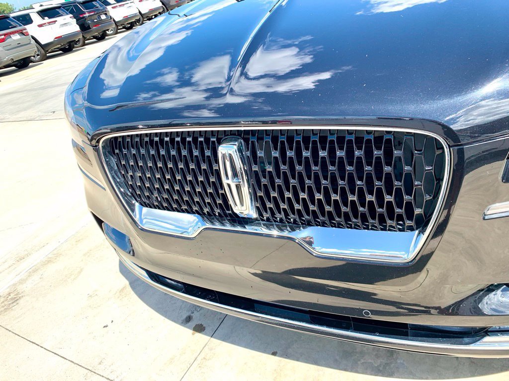 Used 2022 Lincoln Aviator Reserve w/ Equipment Group 201A AWD/4WD image 2