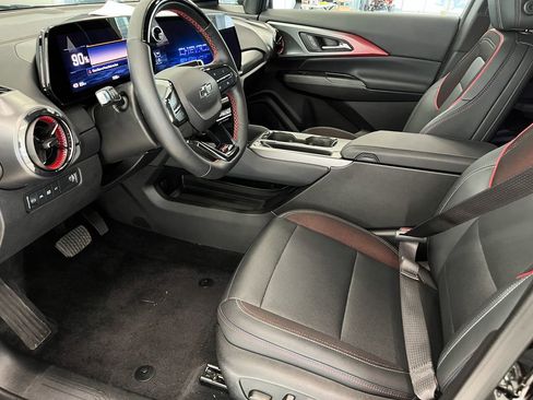 Certified 2024 Chevrolet Equinox EV RS image 16