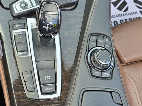 Used 2012 BMW 650i Convertible image 16