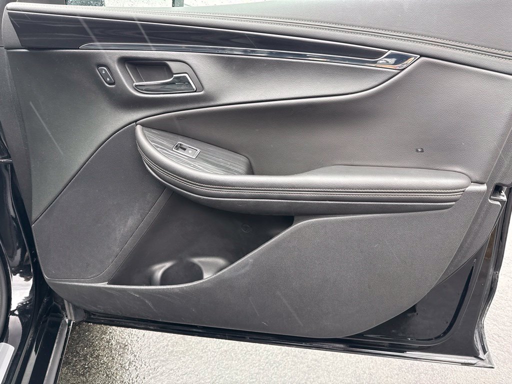Used 2017 Chevrolet Impala Premier FWD image 9