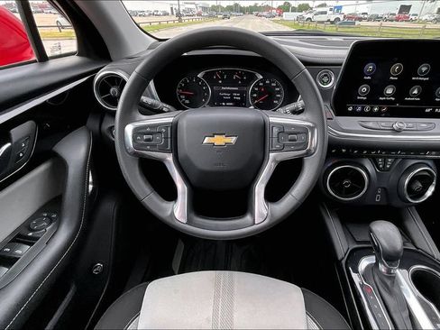 Used 2023 Chevrolet Blazer LT w/ Convenience Package FWD image 5