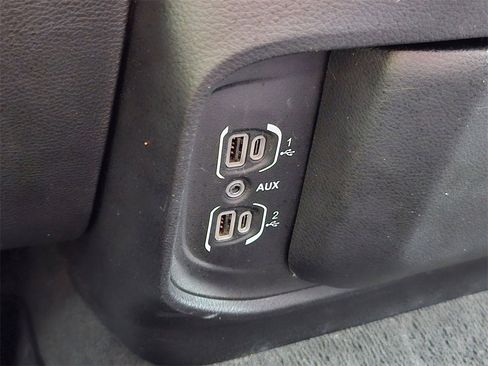 Certified 2021 RAM 1500 Laramie image 32